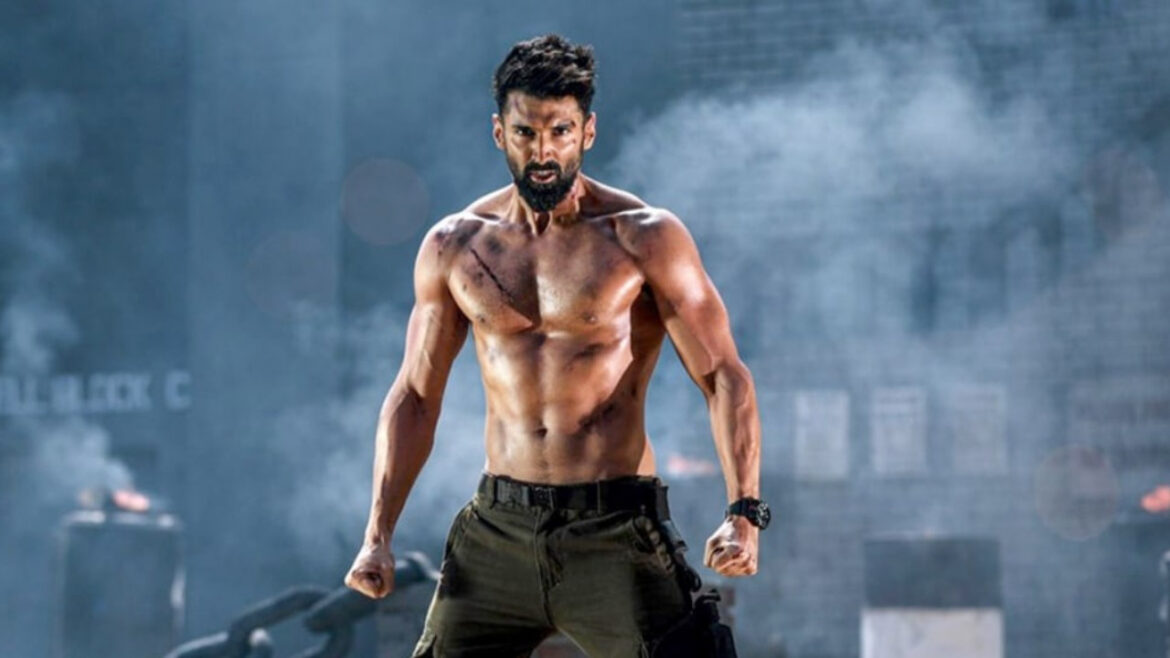 आदित्य रॉय कपूर के 40 साल, जन्मदिन पर जानें सात यादगार किरदार जिन्होंने उन्हें बनाया बॉलीवुड का साइलेंट चार्मर | Aditya Roy Kapur Turns 40 His 7 Most Iconic Performances Revisited