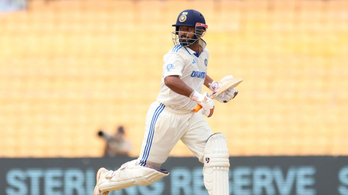 IND vs SA: ऋषभ पंत गुवाहाटी में रचेंगे इतिहास, एमएस धोनी के क्लब में मारेंगे एंट्री | ind vs sa rishabh pant set to enters ms dhoni elite list in guwahati test