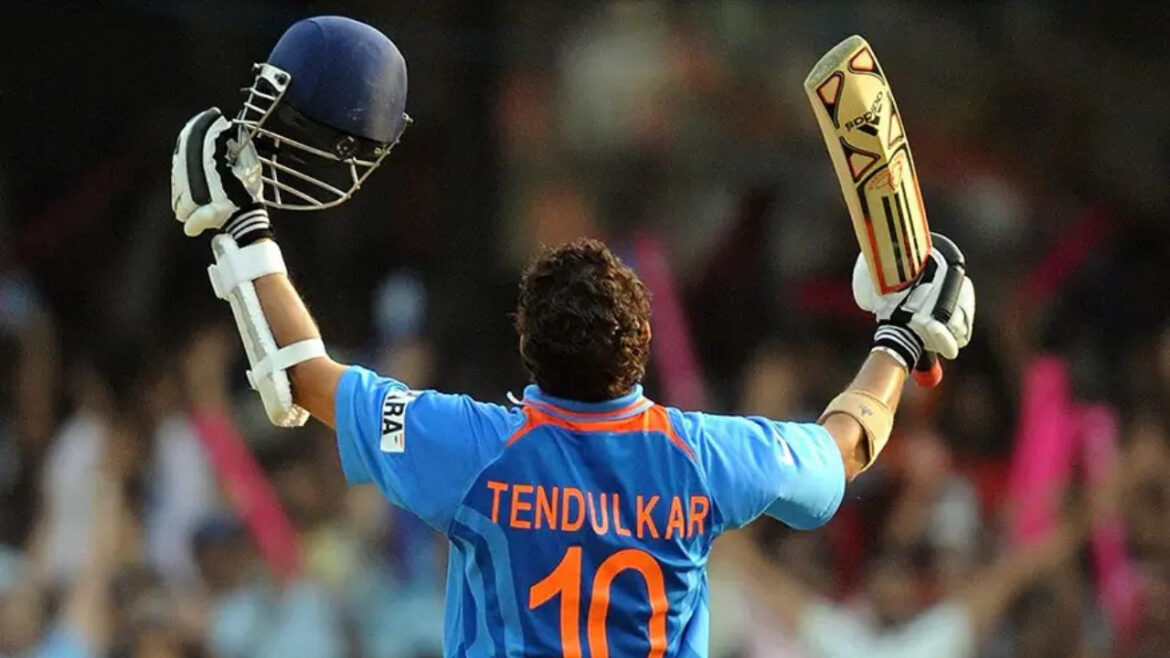 'घुंघराले बालों की उनसे होती थी तुलना', श्री सत्य साईं बाबा को श्रद्धांजलि अर्पित कर सचिन ने सुनाया बचपन का किस्सा | former cricketer Sachin Tendulkar tribute to Sri Sathya Sai Baba centenary celebrations