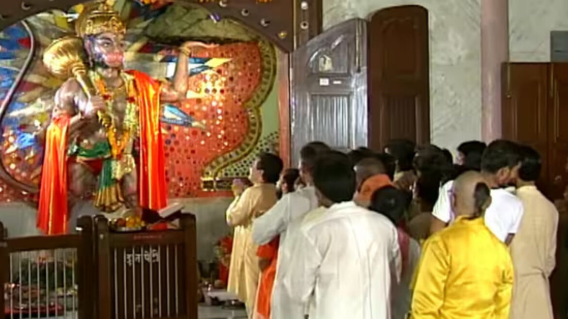 भारत का पहला वीडियो जिसने यूट्यूब पर पार किए 5 अरब व्यूज, 14 साल पहले हुआ था रिलीज | Shri Hanuman Chalisa Indias first video to cross 5 billion views on YouTube