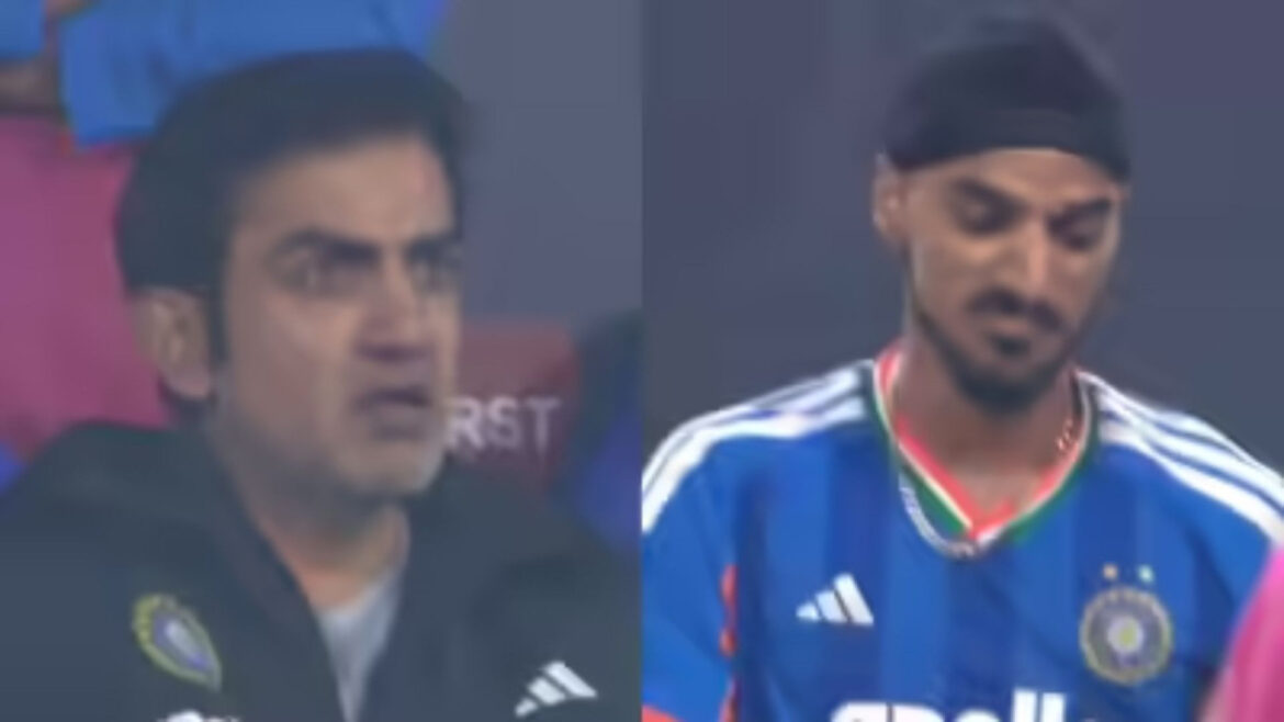 IND v SA 2025: अर्शदीप सिंह ने एक ओवर में डाली 7 वाइड, वीडियो में देखें ड्रेसिंग रूम में कैसे आपा खो बैठे गंभीर | Arshdeep Singh bowled 7 wides in an over, Gambhir's reaction viral