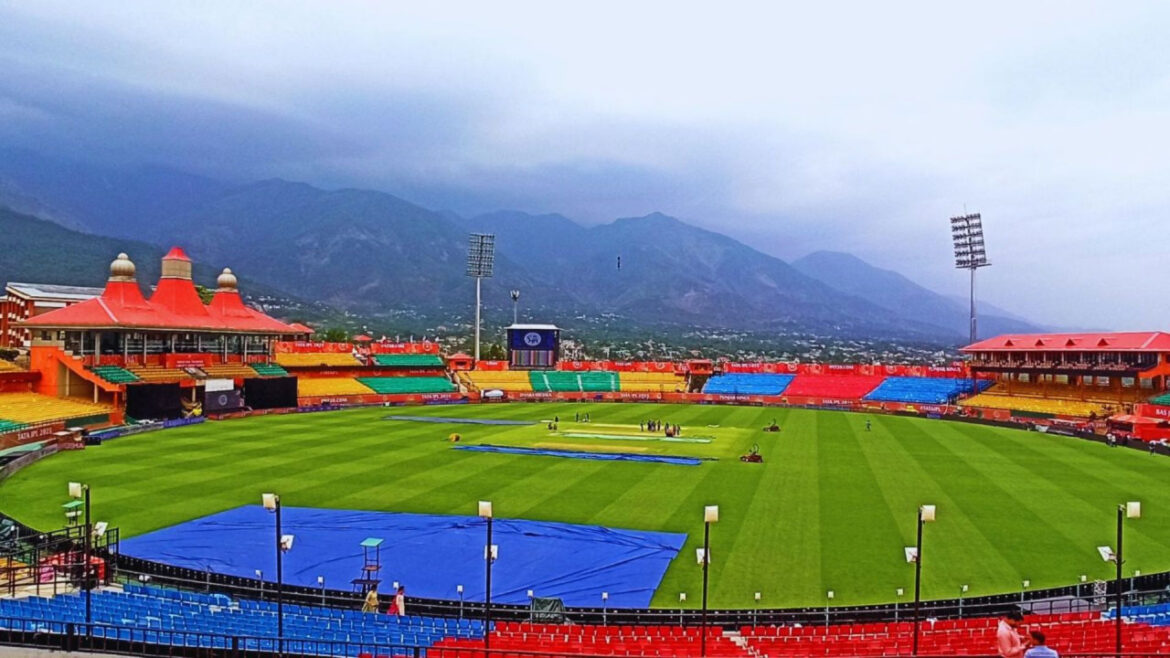 IND vs SA: बल्लेबाज या गेंदबाज... किसका साथ देगा धर्मशाला का मैदान, जानिए पिच और मौसम का हाल | How will the weather be in Dharamshala