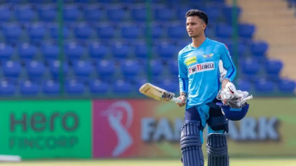 कौन हैं आयुष बडोनी जिन्हें न्यूजीलैंड के खिलाफ वनडे सीरीज में सुंदर की जगह मिला मौका? संघर्षों से भरा रहा है जीवन | ind vs nz who is ayush badoni replaces washington sundar for remaining matches of new zealand odi series