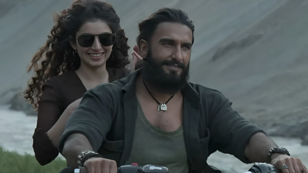 रणवीर सिंह की 'धुरंधर' देखने के बाद क्यों रोने लगे थे सारा अर्जुन के मम्मी-पापा? एक्ट्रेस ने अब किया खुलासा | Sara Arjun parents Why did cry after watching Ranveer Singh Dhurandhar actress revealed