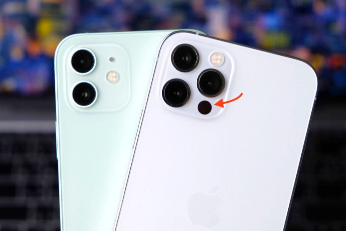 iPhone के कैमरा मॉड्यूल के अंदर क्यों होता है ये काला डॉट? 90% यूजर्स नहीं जानते इसका काम