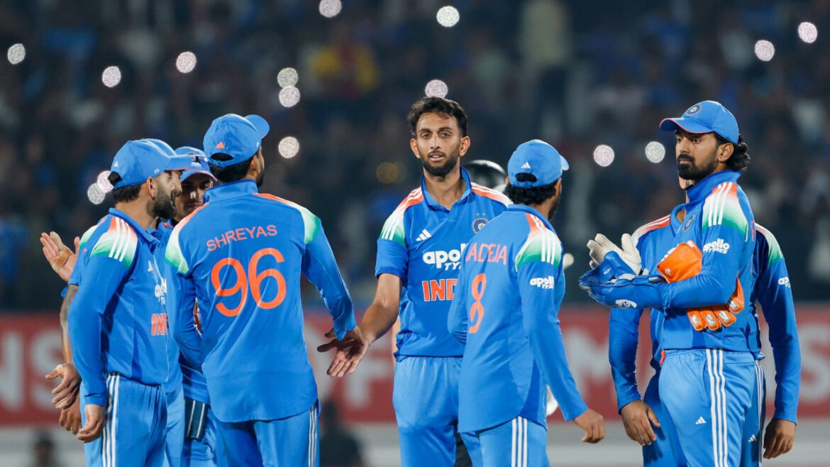 IND vs NZ: इंदौर में भारत-न्यूजीलैंड के बीच 'करो या मरो' जैसा मुकाबला, जानें कब-कहां और कैसे देख पाएंगे रोमांचक मुकाबले को लाइव? | ind vs nz 3rd odi live streaming how to watch india new zealand match tv and online