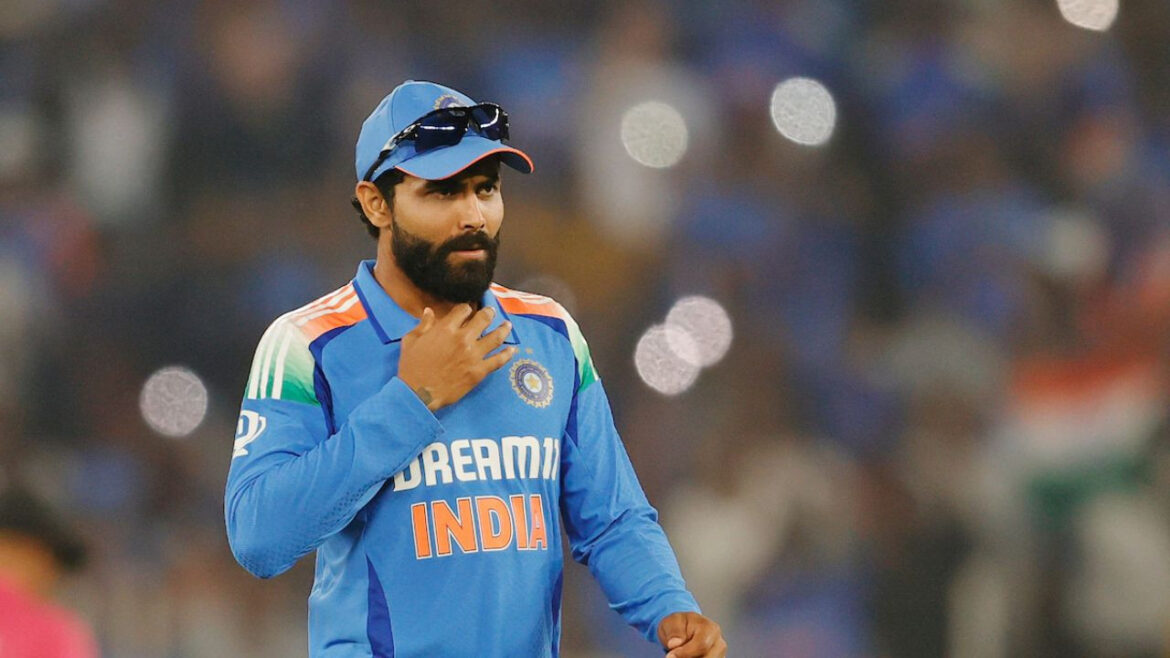 रवींद्र जडेजा का वनडे में लगातार खराब प्रदर्शन जारी, स्टार ऑलराउंडर के साथी खिलाड़ी ने दे डाली संन्यास की नसीहत! | ind vs nz Shreevats Goswami give advise to ravindra jadeja retire from odi cricket