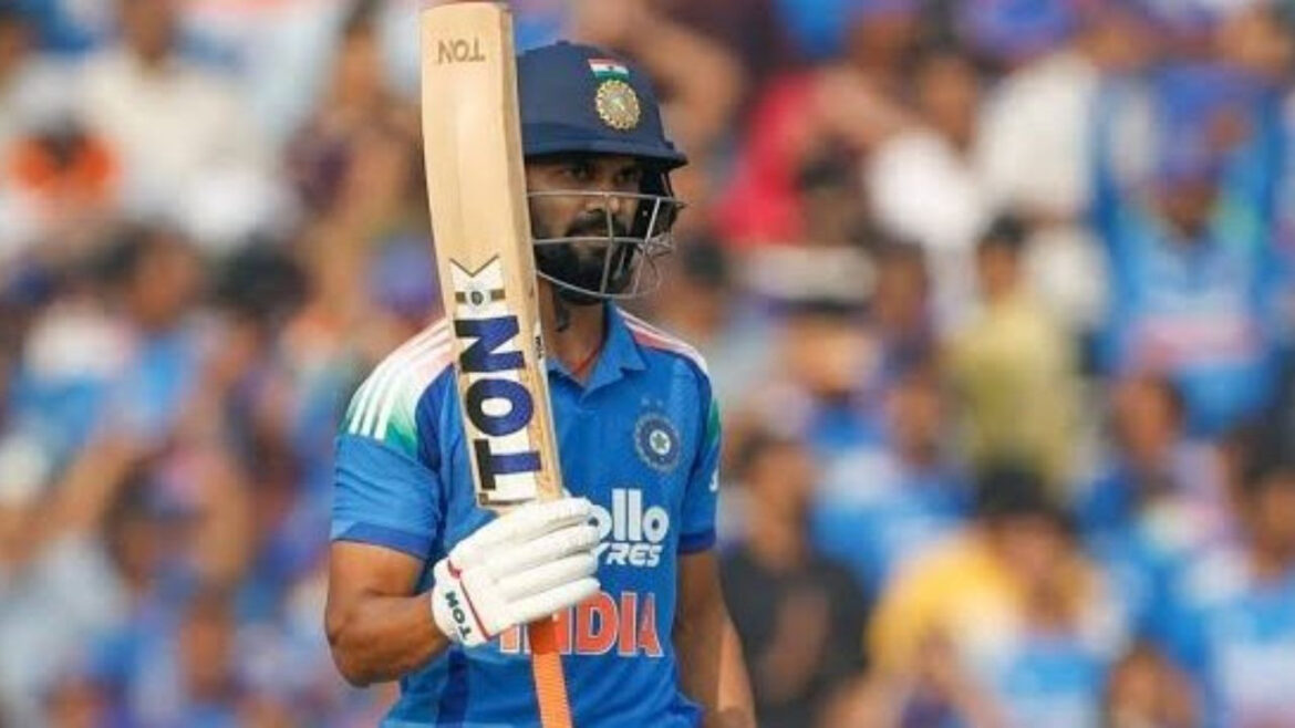 विजय हजारे ट्रॉफी में 'आग उगल' रहा ऋतुराज गायकवाड़ का बल्ला, शतक लगाकर बना दिया ऑलटाइम रिकॉर्ड! | RUTURAJ gaikwad equal most centuries in vijay hazare trophy history