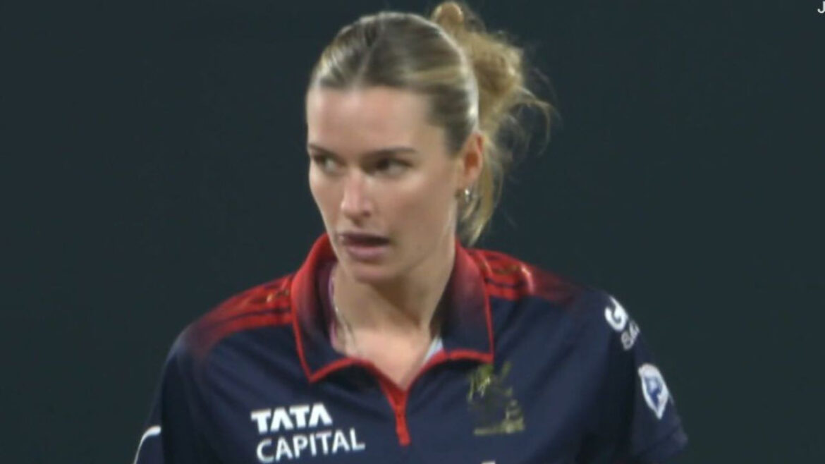 WPL 2026: सजीवन सजना और निकोला कैरी का धमाका, मुंबई इंडियंस ने RCB को दिया 155 रनों का लक्ष्य