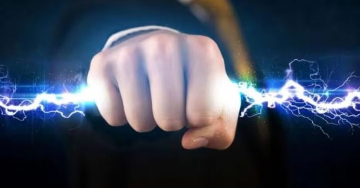 Ghatshila ROB Accident : आरओबी की मापी के दौरान करंट लगने से झुलस गया डंपर चालक, जानें क्या हुआ इसके बाद