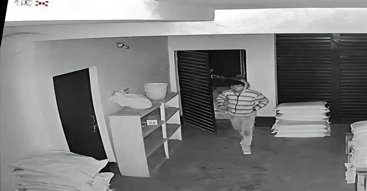 Jamshedpur Theft : बिरसानगर में गोदाम में चोरी करने के मामले में दो आरोपी भेजे गए जेल