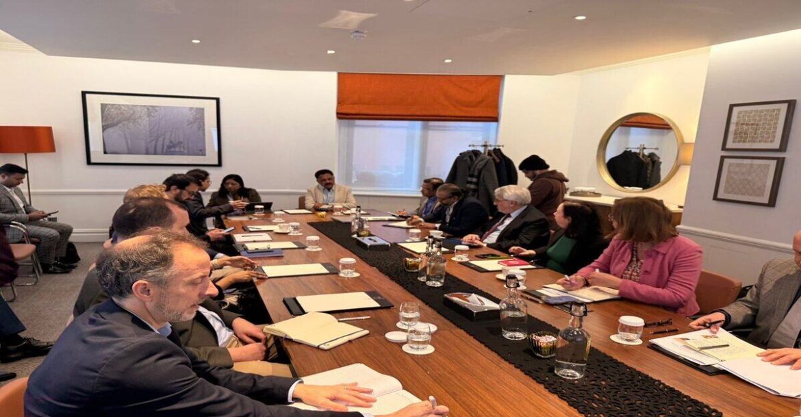 Jharkhand-UK Round Table Dialogue: यूके में शिक्षा को रोजगार से और कौशल को अवसर से जोड़ने का अबुआ सरकार का एलान