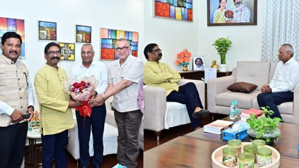 मुख्यमंत्री हेमन्त सोरेन से वरिष्ठ वैज्ञानिक जी.भी. के. सुब्रमण्यम ने की शिष्टाचार मुलाकात ,स्व निर्मित कैंसर उपचार मशीन की दी विस्तृत जानकारी की