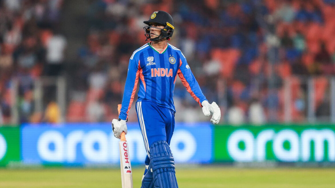 T20 World Cup: अभिषेक शर्मा को खिलाने को लेकर कोचों में महाभारत! एशिया कप का हीरो T20 वर्ल्ड कप में साबित हो रहा 'जीरो' | T20 World Cup IND vs SA Coaches clash over Abhishek Sharma flop performance