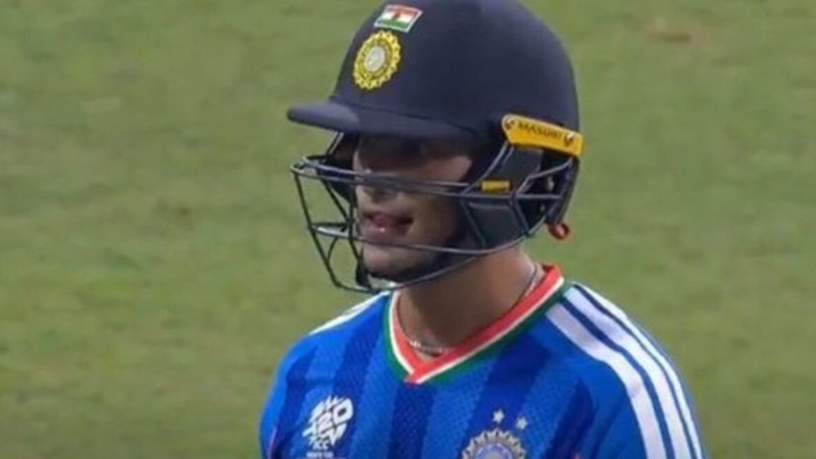 IND vs PAK: अभिषेक शर्मा पाकिस्तान के खिलाफ भी बने 'जीरो', वीडियो में देखें कैसे अपने नाम किया ये शर्मनाक रिकॉर्ड | Abhishek Sharma duck against Pakistan watch video to see embarrassing record in IND vs PAK T20 World Cup 2026