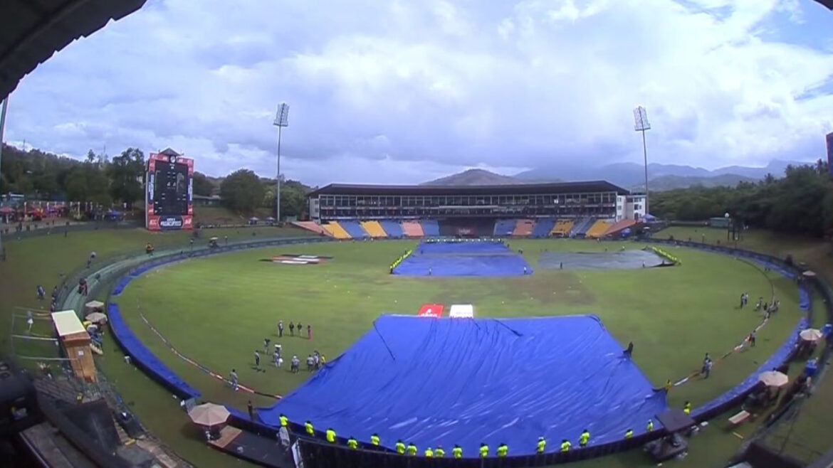 PAK vs ENG: पाकिस्तान का कुदरत भी नहीं दे रहा साथ, आज के मैच में बारिश भी सेमीफाइनल से बाहर होने से नहीं बचा पाएगी! | t20 world cup super 8 pakistan vs england weather update semifinal scenario