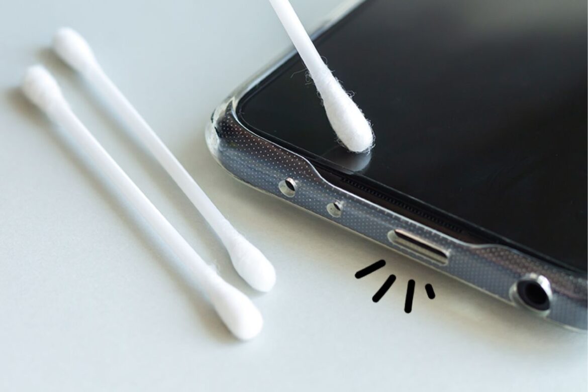 बार-बार चार्जिंग में आ रही दिक्कत? इन आसान तरीकों से मिनटों में साफ करें फोन का चार्जिंग पोर्ट