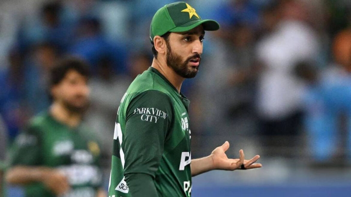 T20 World Cup 2026: सुपर-8 राउंड में वेंटिलेटर पर पाकिस्तान, सेमीफाइनल में पहुंचने की उम्मीद लगभग खत्म; अब बन रहे ये समीकरण | T20 World Cup 2026 What are the equations for Pakistan to reach in the semi finals