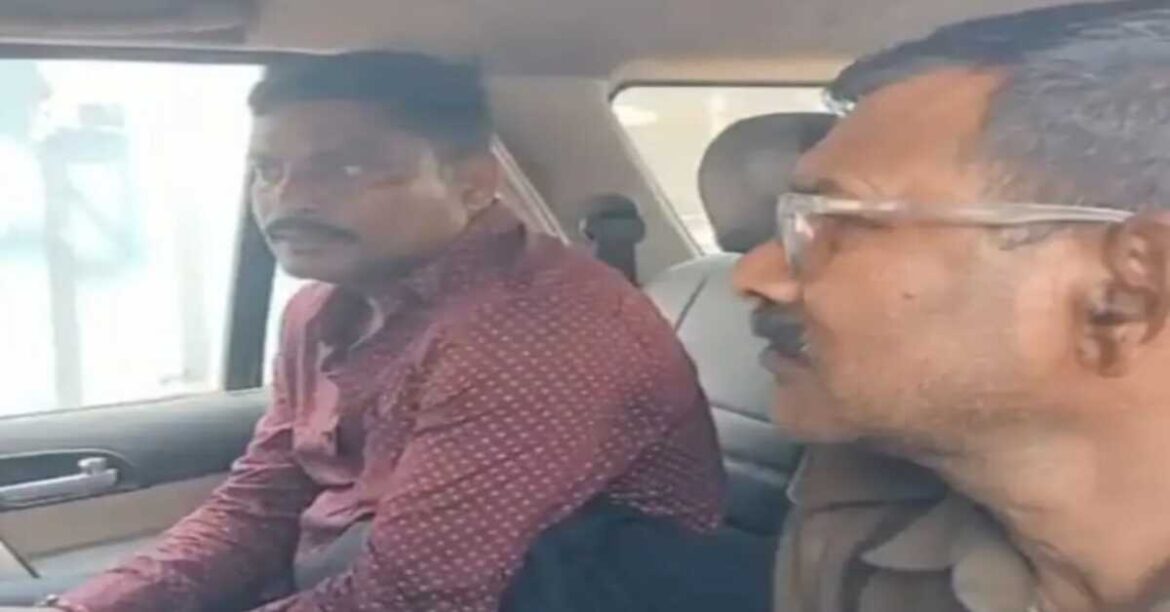 Jamshedpur Suicide Attempt : पारिवारिक कलह से परेशान होकर सोनारी के व्यक्ति ने मानगो में नदी में कूद कर किया आत्महत्या का प्रयास