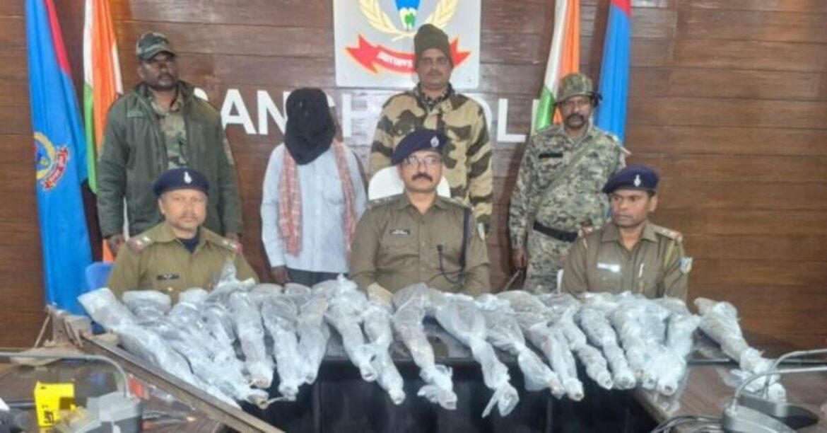 RANCHI CRIME NEWS: अनगड़ा में अवैध हथियार बनाने वाला धराया, ये सामग्री हुई बरामद