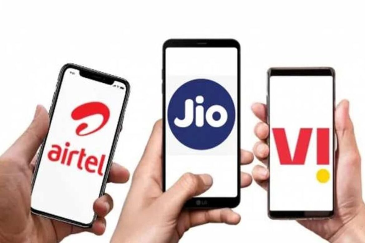 ₹300 से कम में Jio, Airtel और Vi के ये प्लान्स हैं बेस्ट