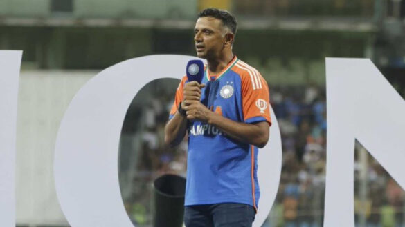 BCCI Awards: राहुल द्रविड़ को मिलेगा टी20 विश्व कप जिताने का इनाम, तो 'क्रिकेटर ऑफ द ईयर' के सम्मान से नवाजा जाएगा ये खिलाड़ी | bcci to honour Rahul dravid lifetime achievement award Shubman Gill awarded cricketer of the year