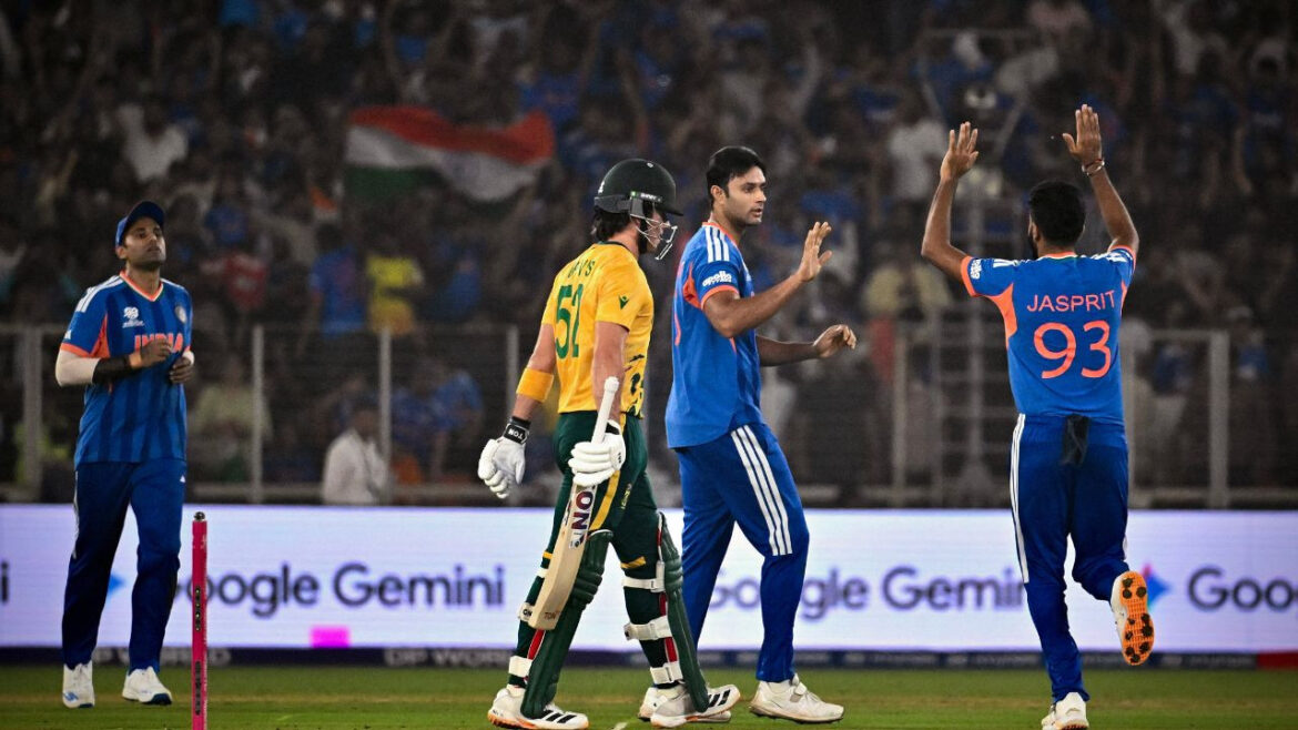 'सबसे बेवकूफ टीम...' WI को हारकर भारत को बनाया चैंपियन, बुमराह को कहा 'भारत का परफेक्ट बीमा' | Michael Vaughan Calls South Africa stupidest Team of T20 World Cup 2026 after indias win T20 WC