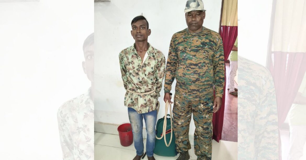 Chaibasa News : चोरी की मोटरसाइकिल के साथ एक आरोपी गिरफ्तार, पुलिस ने भेजा जेल