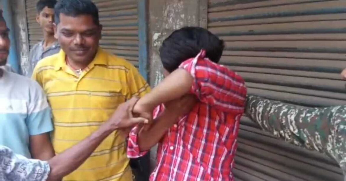 Jamshedpur Theft: जमशेदपुर में बकरी चोरी का खुलासा; लोगों ने परसूडीह में कार रोककर आरोपी को दबोचा, 12 बकरियां बरामद