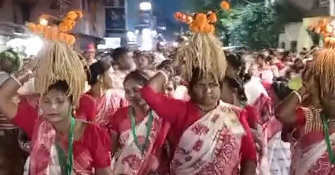 Jamshedpur News: जमशेदपुर में सरहुल महापर्व की रौनक, निकली भव्य शोभायात्रा