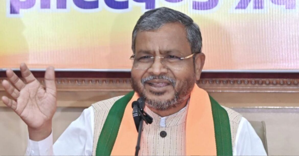 JHARKHAND POLITICAL NEWS: बाबूलाल मरांडी ने मुख्यमंत्री को लिखा पत्र, बुलेट प्रूफ वाहनों के इस्तेमाल को लेकर कह दी इतनी बड़ी बात