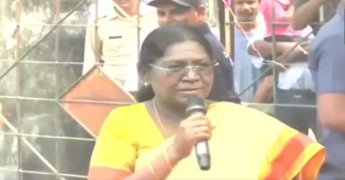 RANCHI POLITICAL NEWS: पश्चिम बंगाल में राष्ट्रपति के कार्यक्रम पर विवाद को लेकर कांग्रेस ने जताई चिंता, जानें क्या कहा प्रदेश महासचिव ने