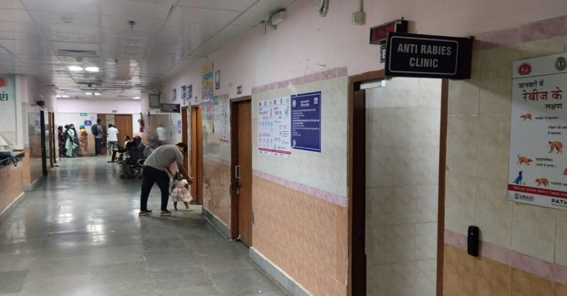 RANCHI SADAR NEWS: सदर हॉस्पिटल में खत्म हुआ एंटी रेबीज वैक्सीन, बिना वैक्सीन लगाए लौट गए सैकड़ों मरीज