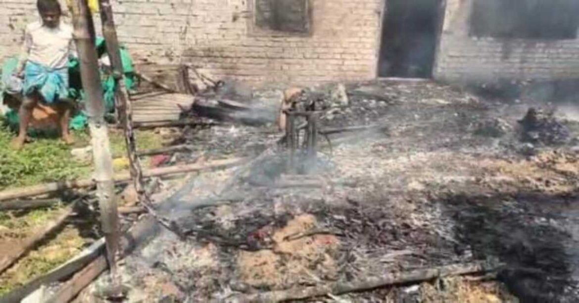 RANCHI NEWS: लालपुर में टेंट हाउस गोदाम में लगी आग, स्थानीय लोगों की मदद से पाया गया काबू