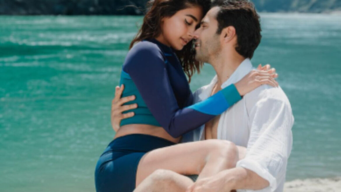 नदी किनारे पूजा हेगड़े संग रोमांटिक हुए वरुण धवन! 'है जवानी तो इश्क होना है' से सामने आई खास झलक | Hai Jawani Toh Ishq Hona Hai varun dhawan pooja hegde romantic pose upcoming film first look viral