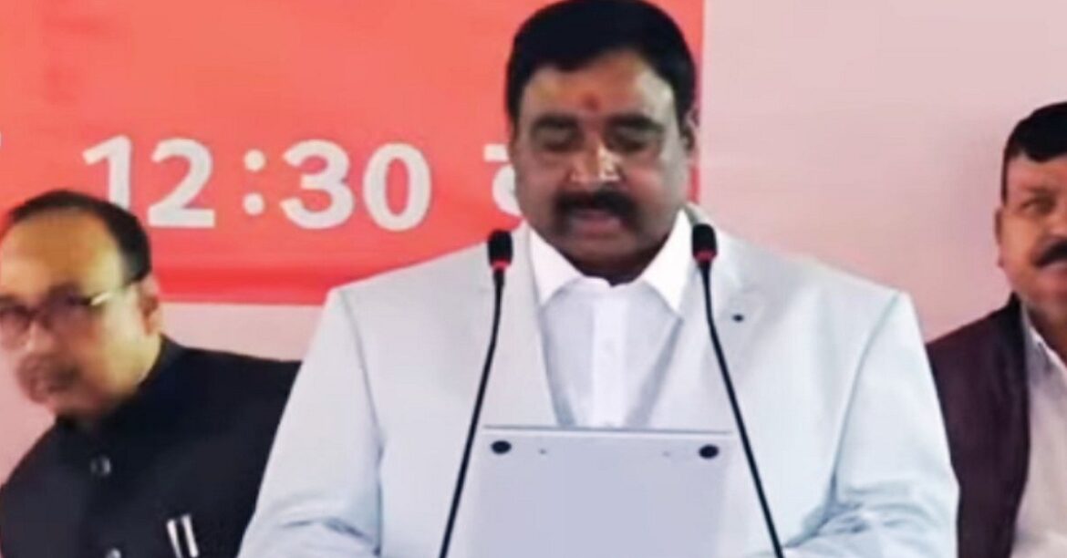 Jharkhand के मंत्री ने ही उठाए अवैध खनन पर सवाल, कहा- सीएम कार्रवाई करें CM Hemant